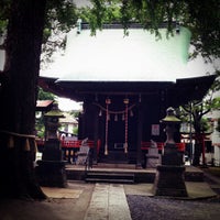 Photo taken at 野沢稲荷神社 by Tak N. on 8/14/2012