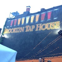 รูปภาพถ่ายที่ Brooklyn Tap House โดย Dondy เมื่อ 9/1/2012