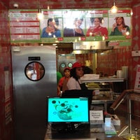 Photo taken at Maoz Falafel &amp;amp; Grill by leon s. on 7/9/2012