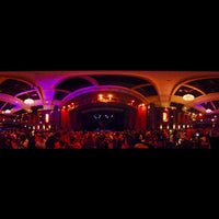 Foto scattata a The Fillmore Miami Beach at The Jackie Gleason Theater da Bryan L. il 5/10/2012