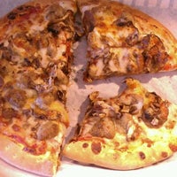 รูปภาพถ่ายที่ Granite Mountain Pizza โดย Scott B. เมื่อ 4/28/2012
