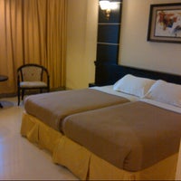 Photo taken at Kaputra Hotel by R Shanty K N. on 7/16/2012