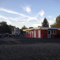 Photo taken at Val&amp;#39;s Drive-in by Brendan C. F. on 7/20/2012