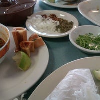 Photo taken at Lilli&amp;#39;s American &amp;amp; Mexican by Kimberly Anne S. on 5/20/2012