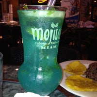 Снимок сделан в Mojitos Cuban Restaurant пользователем Ricardo M. 3/26/2012