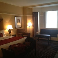 Das Foto wurde bei Hotel Blake von spacyT am 8/9/2012 aufgenommen