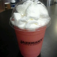 รูปภาพถ่ายที่ Jazzman&amp;#39;s Cafe &amp;amp; Bakery โดย Danielle J. เมื่อ 9/6/2012
