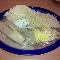 รูปภาพถ่ายที่ Salsa Blanca Mexican Grill โดย Stephen D. เมื่อ 2/6/2012