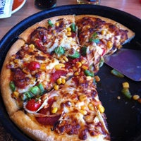 Photo taken at Pizza Hut by Marek C. on 3/31/2012