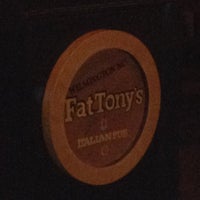 Foto diambil di Fat Tony&amp;#39;s Italian Pub oleh Layla pada 8/10/2012