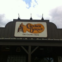 Photo taken at Cracker Barrel Old Country Store by Arthur Messina C. on 4/9/2012