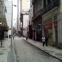 Photo taken at Rua da Quitanda by Roberto O. on 6/22/2012