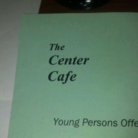 Foto tomada en The Center Cafe  por Hillel K. el 3/28/2012