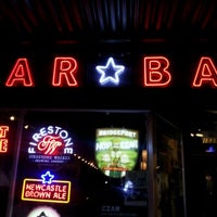 รูปภาพถ่ายที่ Czar Bar โดย Mike เมื่อ 5/16/2012