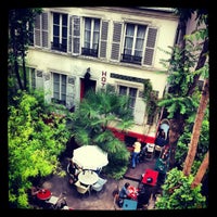 รูปภาพถ่ายที่ Hôtel Eldorado โดย Lukas เมื่อ 7/8/2012