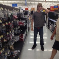 7/6/2012 tarihinde Susan P.ziyaretçi tarafından Walmart'de çekilen fotoğraf