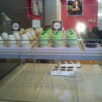 Photo taken at Gigi&amp;#39;s Cupcakes by Leslie L. on 7/18/2012