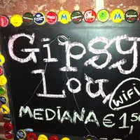 รูปภาพถ่ายที่ Gipsy Lou โดย Raúl M. เมื่อ 6/9/2012