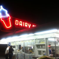 Foto tirada no(a) Dairy Palace por Gabriel P. em 3/24/2012