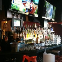 รูปภาพถ่ายที่ fiVe Martini Bar โดย Ryan O. เมื่อ 5/18/2012