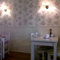 Foto diambil di Pierina Tea House oleh Eve Y. pada 8/26/2012