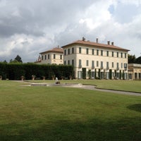Photo taken at Villa e Collezione Panza by Fede B. on 7/13/2012