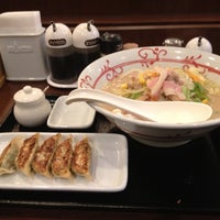 Photo taken at リンガーハット 福岡天神店 by 徳彦 田. on 2/16/2012