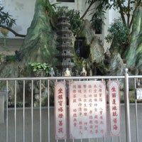Photo taken at 同德善堂 (Thong Teck Sian Tong Lian Sin Sia Temple) by Johnny H. on 3/30/2012