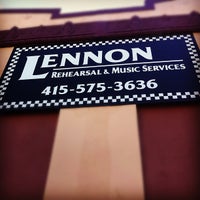 5/28/2012 tarihinde Alden F.ziyaretçi tarafından Lennon Rehearsal Studios'de çekilen fotoğraf