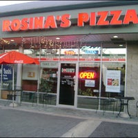 Foto diambil di Rosinas Pizza &amp;amp; Italian Bistro oleh Farhad J. pada 4/4/2012