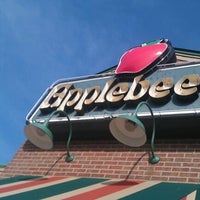 Photo taken at Applebee’s Grill + Bar by Wendy M. on 4/7/2012