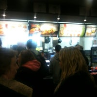 Photo prise au McDonald&amp;#39;s par Pam L. le5/2/2012