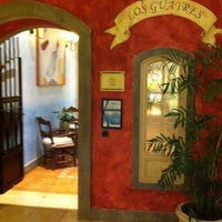 Foto diambil di Restaurante &quot;Los Guayres&quot; oleh Rolf S. pada 5/3/2012