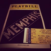 Foto tomada en Memphis - the Musical  por Ayesha el 7/19/2012