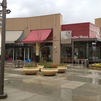 The Coffee Bean Tea Leaf Coffee Shop In Valencia