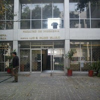 Photo taken at Edificio Q, Anexo de Ingeniería by Sulley B. on 2/25/2012