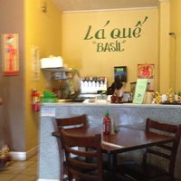 Photo taken at La Que by Jessica D. on 6/4/2012