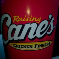 Foto diambil di Raising Cane&amp;#39;s Chicken Fingers oleh Bobby M. pada 6/16/2012