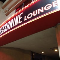 Foto tirada no(a) Mezzanine Lounge por Kenneth W. em 6/15/2012