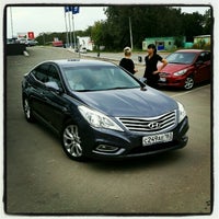 Photo taken at ЭкспертАвто Hyundai by Oleg L. on 8/30/2012