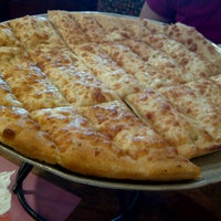 Foto diambil di Pizza Delight oleh Alanna D. pada 8/31/2012