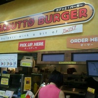 7/9/2012 tarihinde Steel W.ziyaretçi tarafından Gabutto Burger'de çekilen fotoğraf
