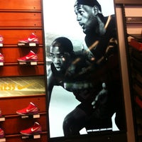 Nike Factory Store - International Gateway of The Americas - 20 tips de  3188 visitantes