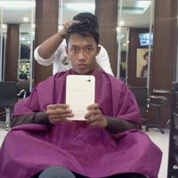 Photo taken at Lutuye Salon Citos by Chandra P. on 2/27/2012