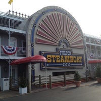 Photo taken at Fulton Steamboat Inn by Latha S. on 7/4/2012