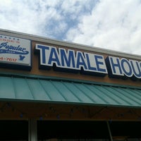 Foto tomada en La Popular Tamale House  por John U. el 8/15/2012