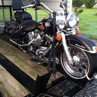 Photo prise au Harley-Davidson of Greenville par Kenny M. le9/8/2012