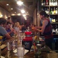 Foto tomada en Ten Degrees por Andrew H. el 7/4/2012