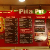 รูปภาพถ่ายที่ Pita Pit โดย Doug I. เมื่อ 5/8/2012