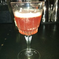 Foto scattata a The Eighteenth Cocktail Bar da 👙Jennifer P. il 6/15/2012